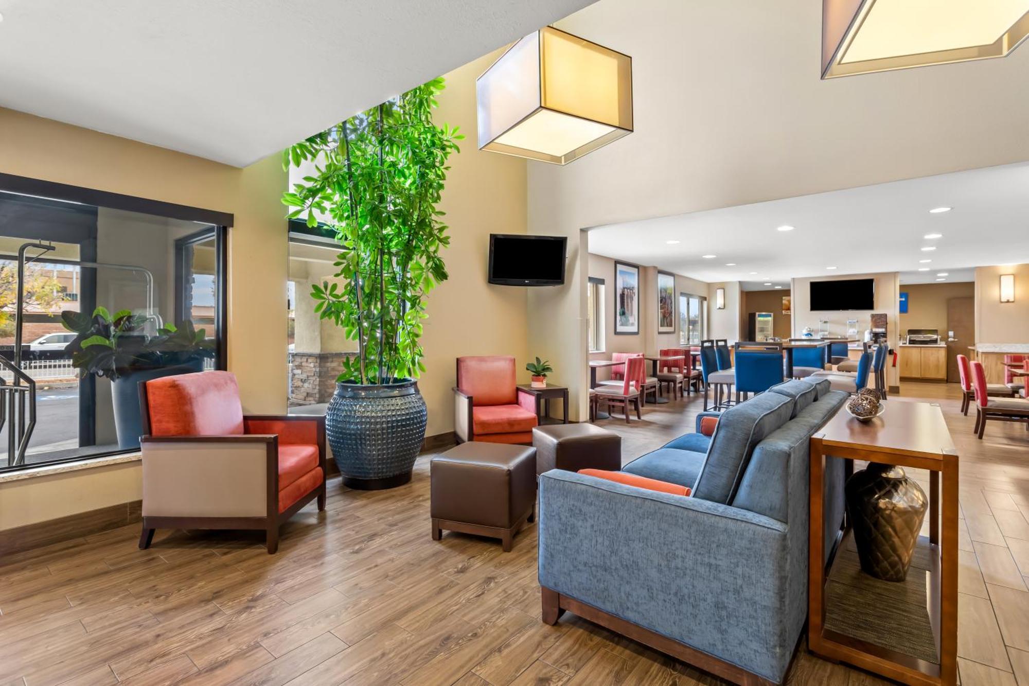 Comfort Inn & Suites Albuquerque Downtown Zewnętrze zdjęcie